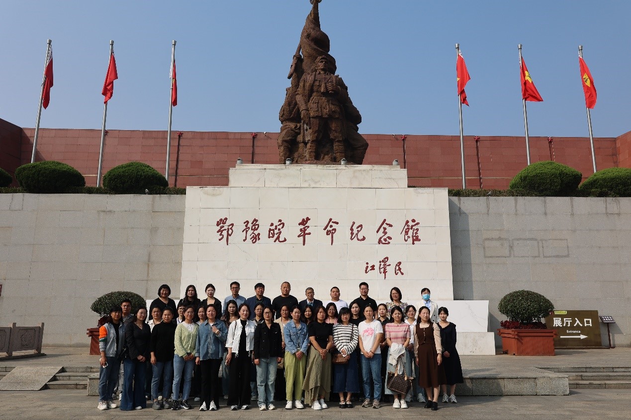 *成人动漫
举办“国培计划”平舆县初中语文骨干教师研修班综合实践教育活动